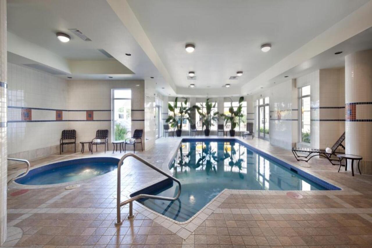 Hilton Garden Inn Montreal Airport Dorval Ngoại thất bức ảnh