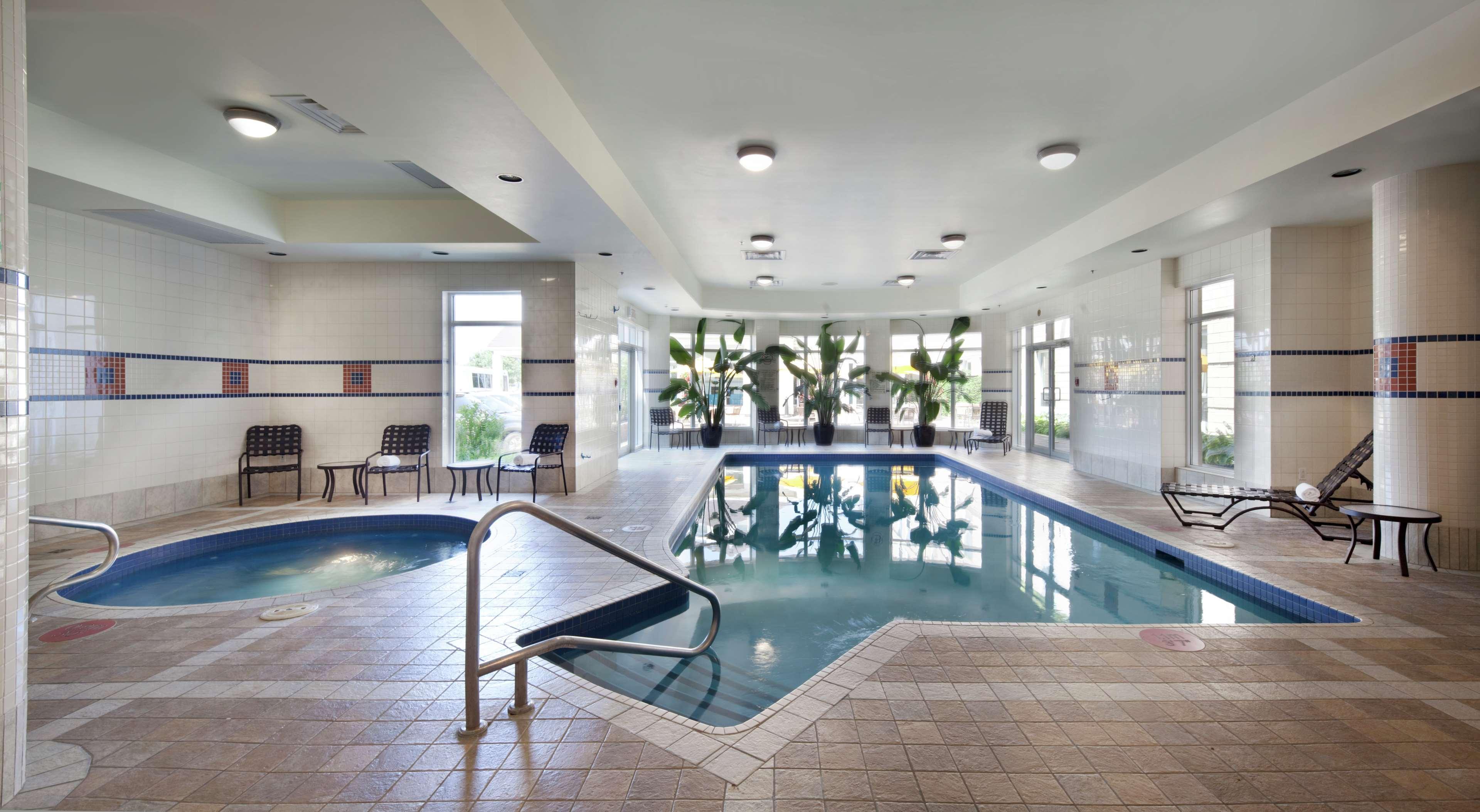 Hilton Garden Inn Montreal Airport Dorval Ngoại thất bức ảnh