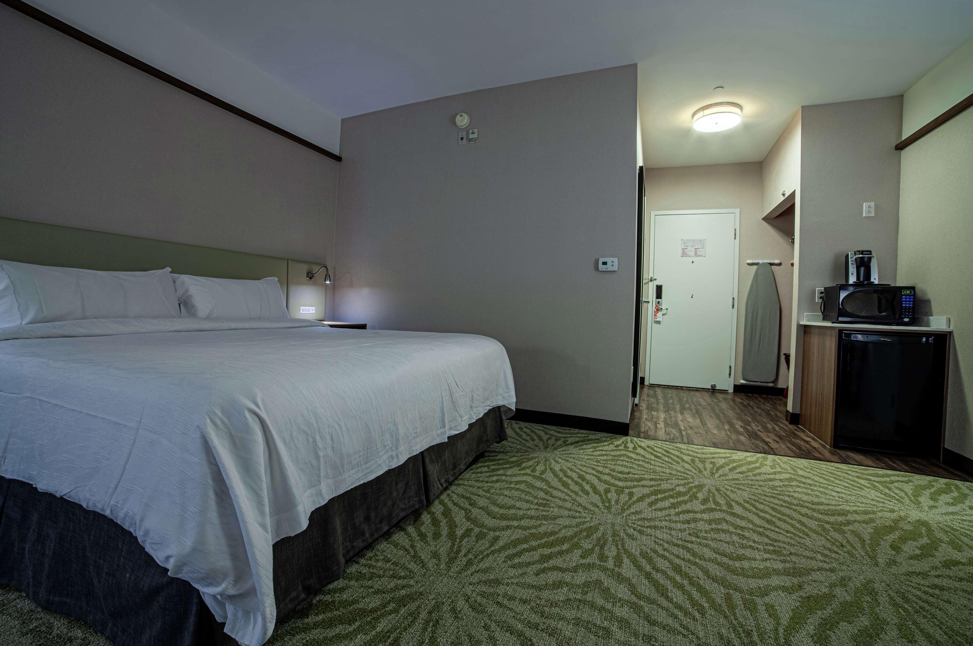 Hilton Garden Inn Montreal Airport Dorval Ngoại thất bức ảnh