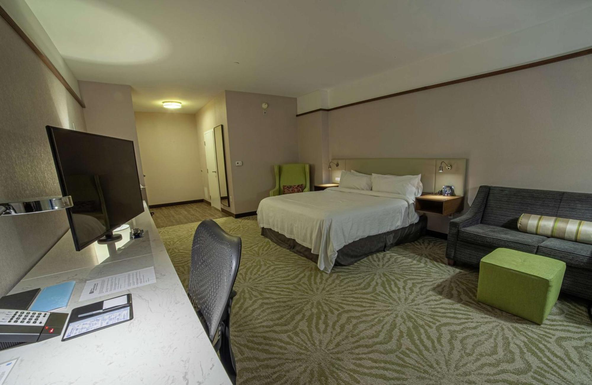 Hilton Garden Inn Montreal Airport Dorval Ngoại thất bức ảnh