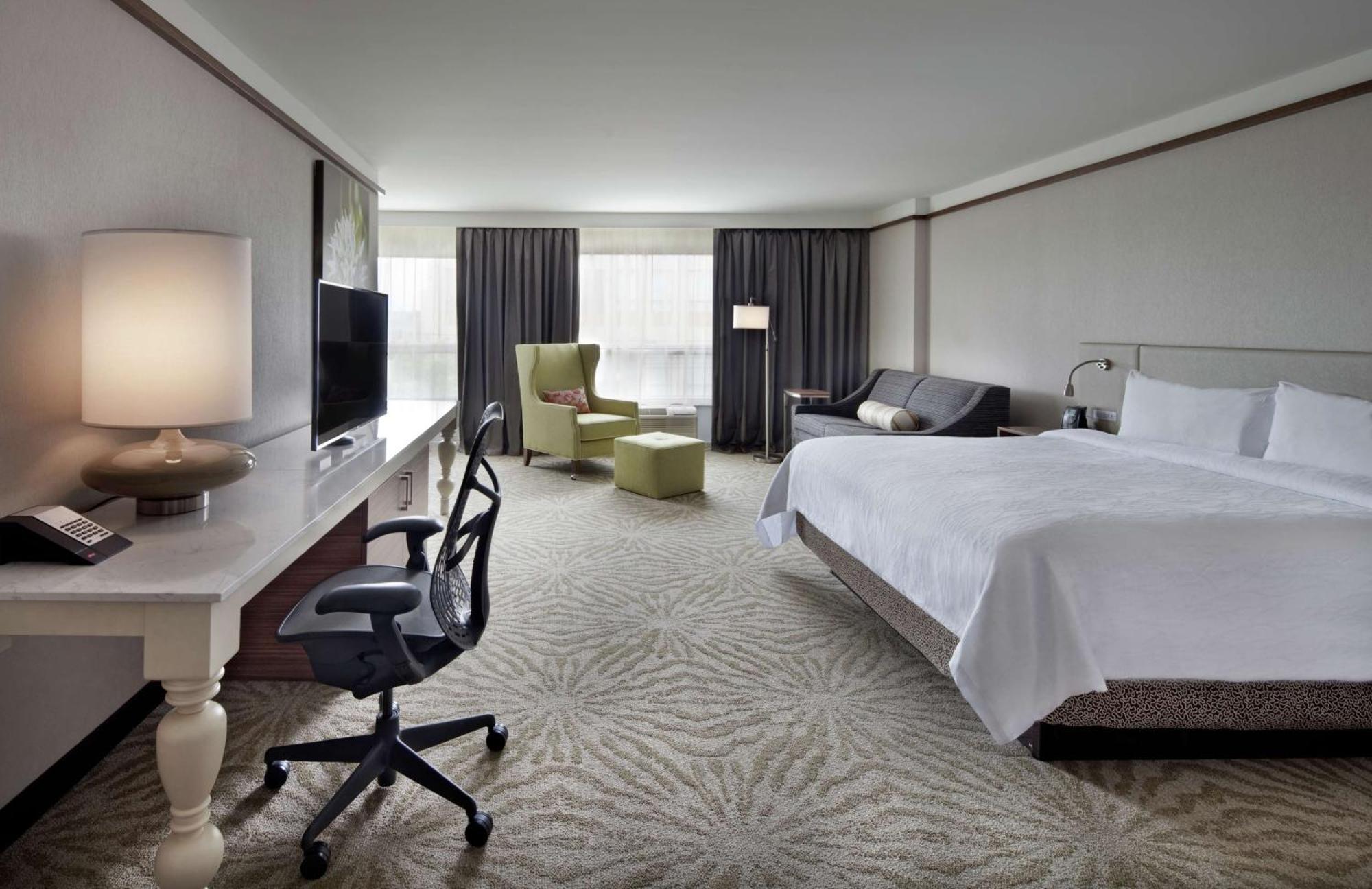 Hilton Garden Inn Montreal Airport Dorval Ngoại thất bức ảnh
