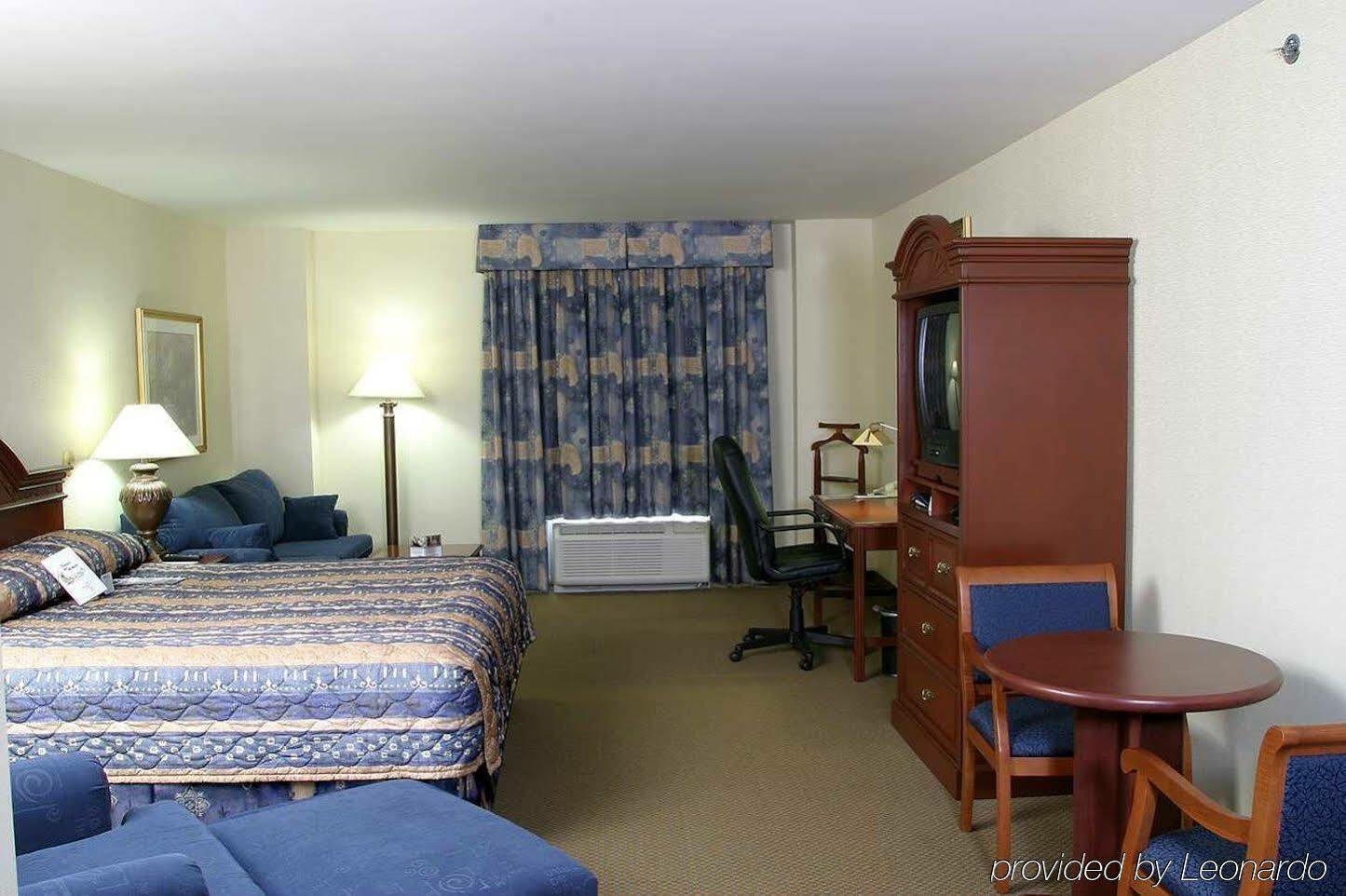 Hilton Garden Inn Montreal Airport Dorval Ngoại thất bức ảnh